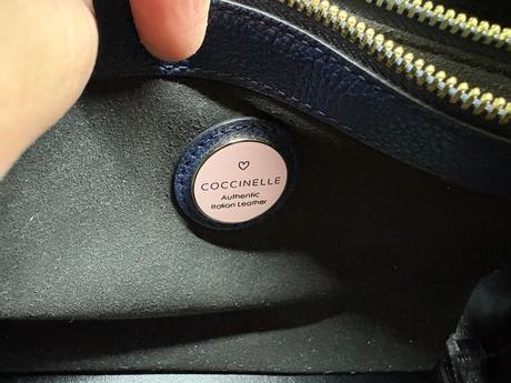 Kabelka coccinelle, coccinelle