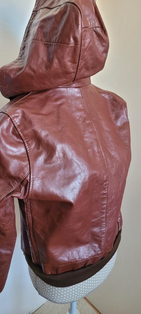 Kožená bunda s kapucňou, superdry,36