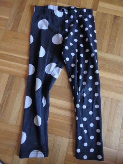 23 kusov krasne dievcenske kvalitne oblecko 3/4r., 104–116