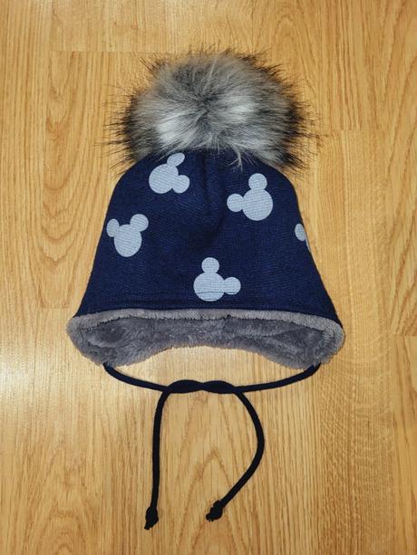 Čiapka s brmbolcom, 46