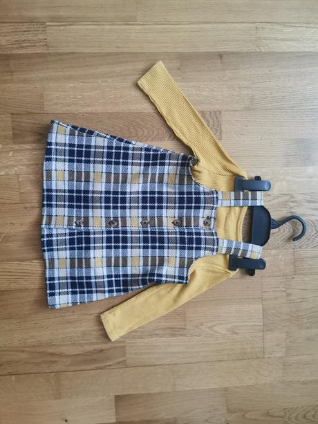 Šaty s horčicovým tričkom, f&f,92