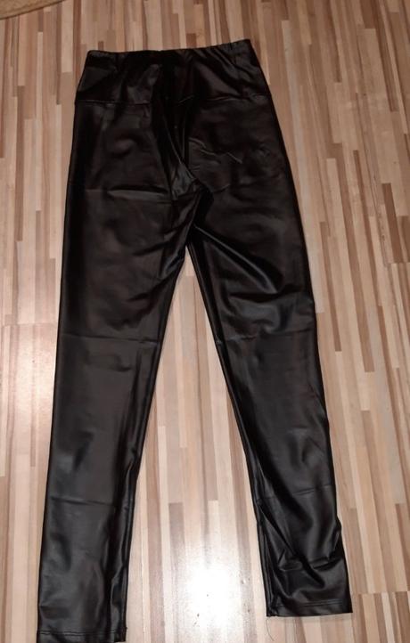 Jemné koženkove nohavice s, s