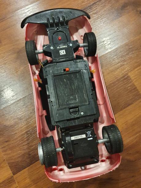 Ferrari - veľké auto na ovládanie,