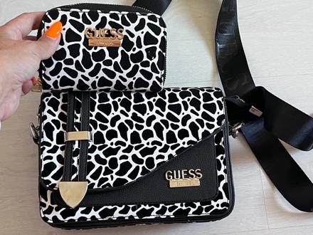 Krásna kabelka a peňaženka,