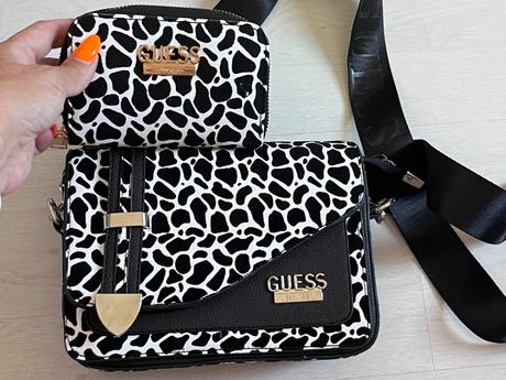 Krásna kabelka a peňaženka, 