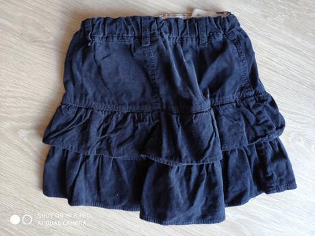 Menčestrová sukňa, 128