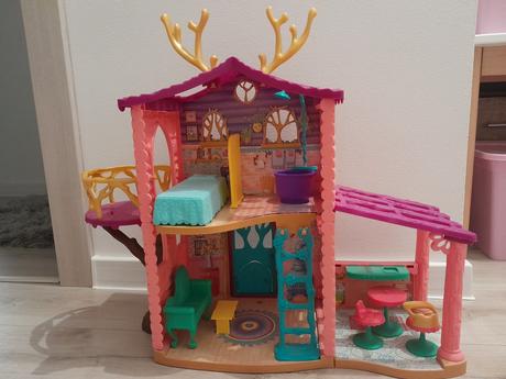 Domček pre bábiky, 