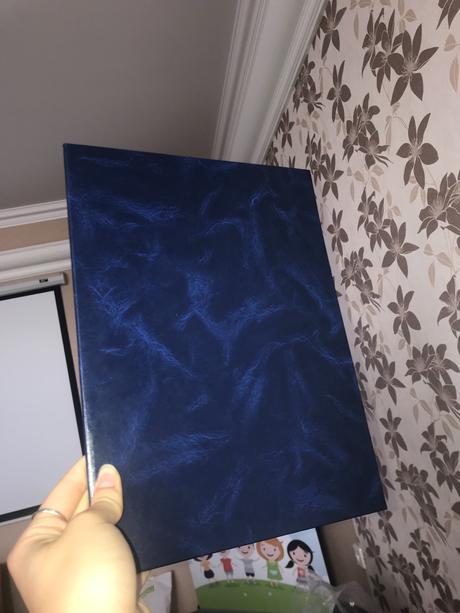 Elegantné obaly na papiere,