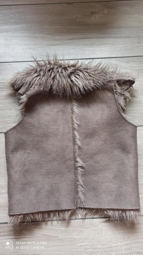 Kožušinová vesta 68-80, minoti,74