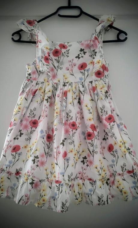 Krásnučké šaty s kvetinkami, f&f,116