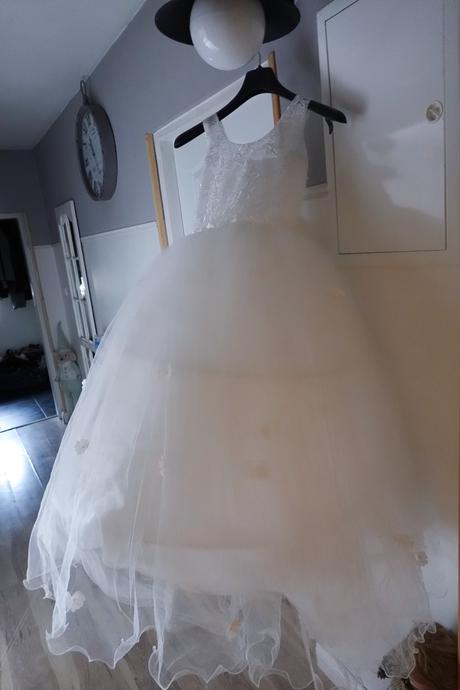 Šaty na sv. prijímanie, 134