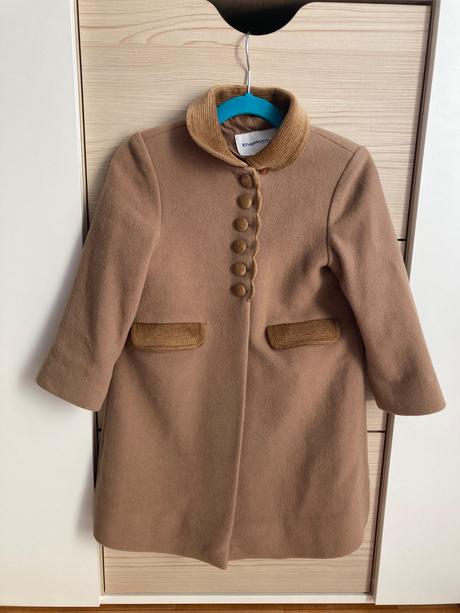 Vlneny kabát, 110