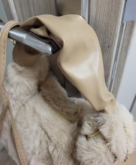 Kožušinková kabelka - bledohnedá, 