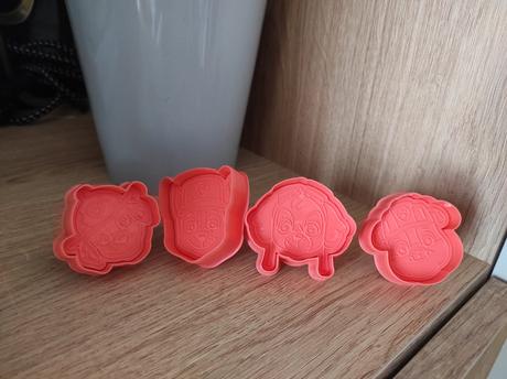 Pečiatkové vykrajovačky labková patrola,