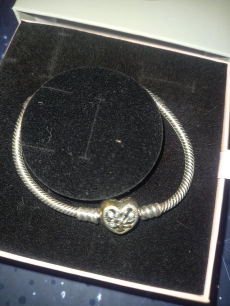 Pandora naramok, pandora