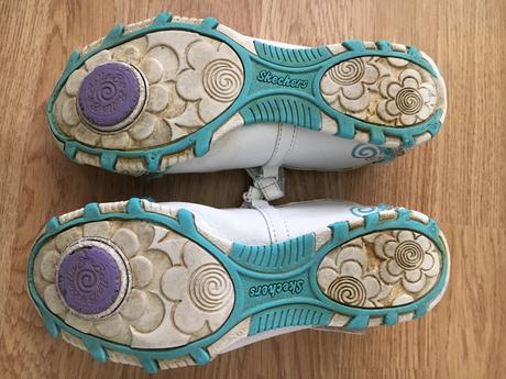Biele balerinky, skechers,32