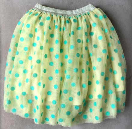 Sukňa so žiarivými bodkami, 128