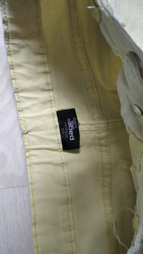 Žlté kraťasy, takko,152