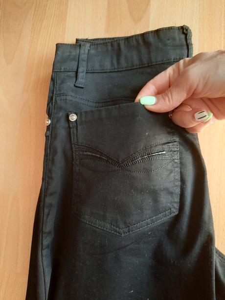 Dámske 3/4 nohavice, 30