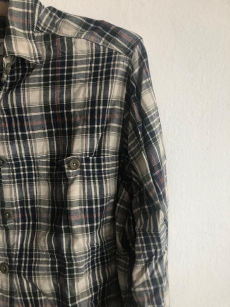Kockovaná košeľa, 38