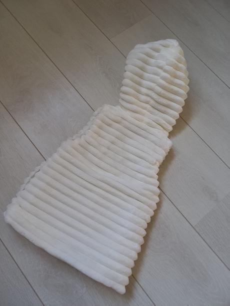 Dievčenská  vesta, 98