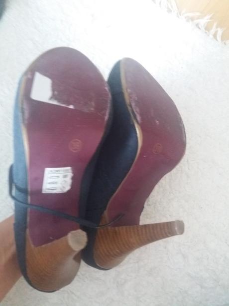 Clenkove boticky laura scot, 39