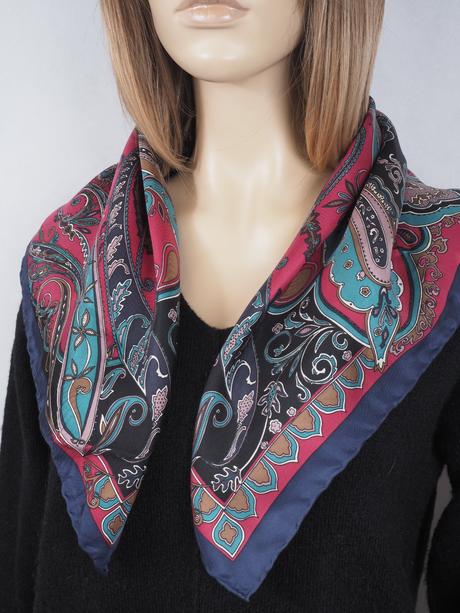 Luxusná hodvábna šatka liberty of london, m