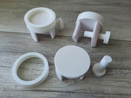 Držiak, stojan na detskú kameru, pestúnku,