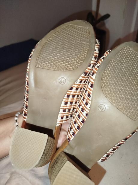 Vsuvky na leto na opätku, 41