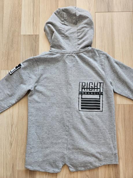 Mikina, piazza italia,134