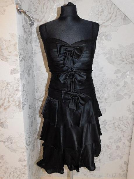 Pekne hodvabne volanikove saty na slavnost, 38