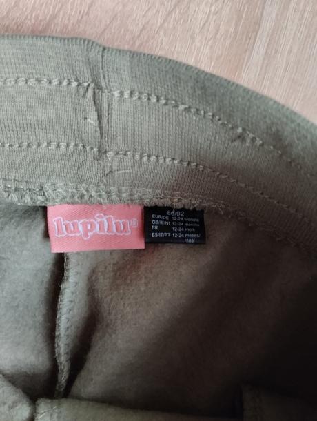 Bodkovane teplaky 86/92, lupilu,86