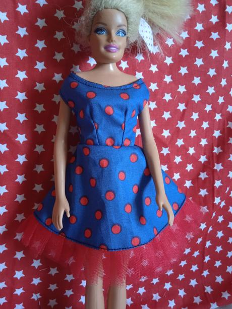 Šaty barbie,