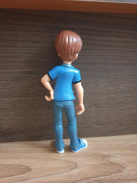 3x postavička 15 cm, 