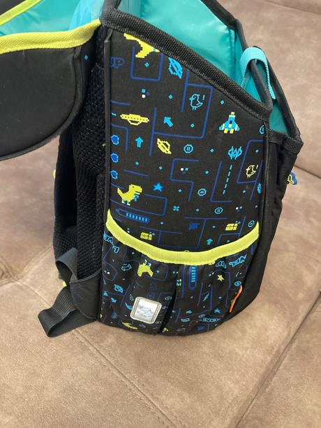 Aktovka ergonomicka pre prvacika + zdarma batoh,