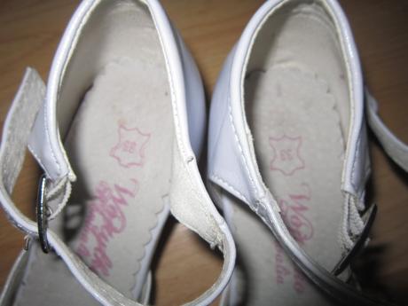 Biele sandálky wojtylko, wojtylko,33