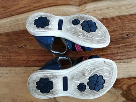 Sandalky, bambulini,23