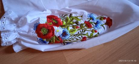 Dievčenská blúzka, 146