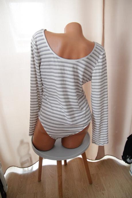Bielo šedý pásikavý body top xl, xl