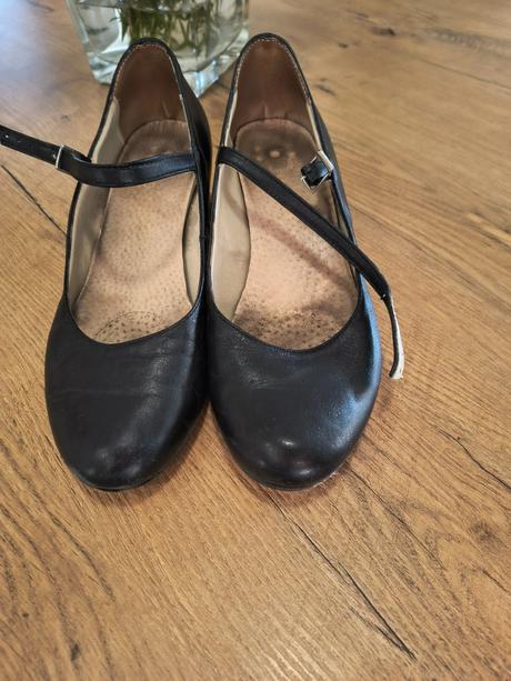 Topánky na tanec, 37