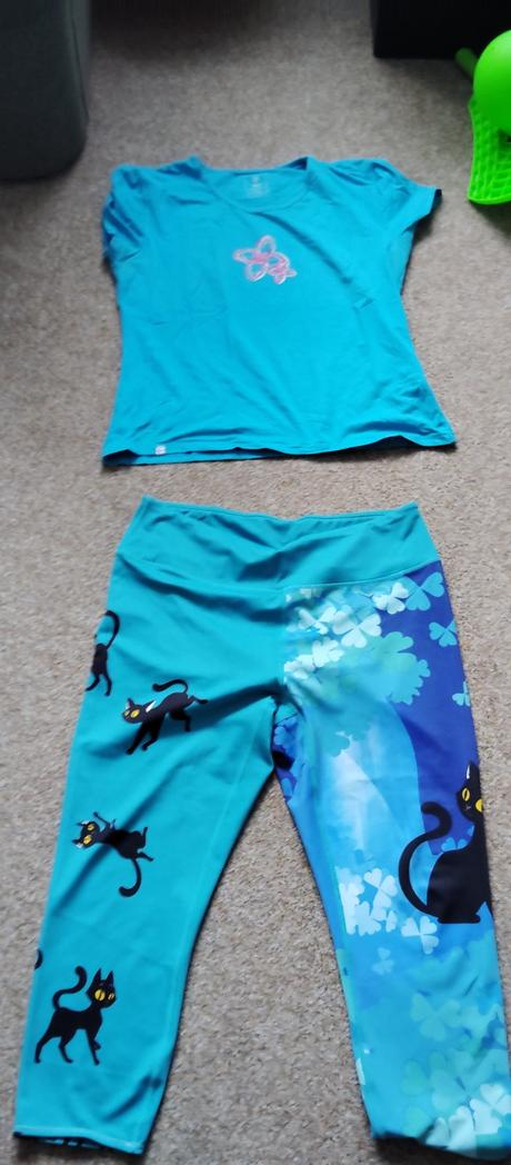 Legíny dedoles a tricko, 46