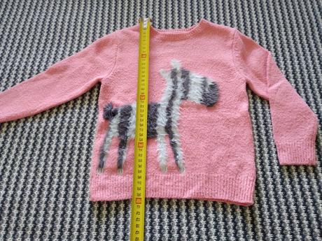 Svetrík s chlpatou zebričkou, f&f,104