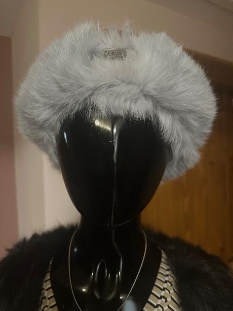 Kožušinová čelenka zn. cango&rinaldi originál,