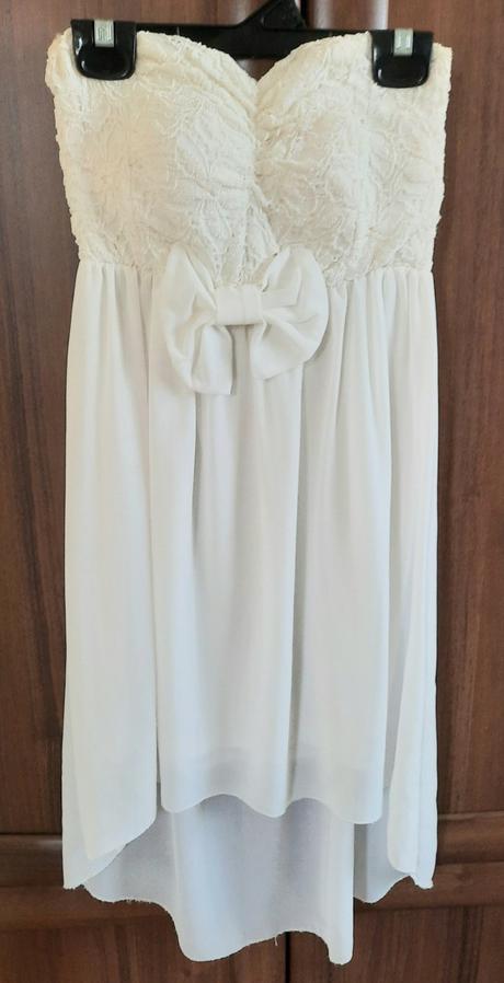 Predám elegantné krátke šaty, s