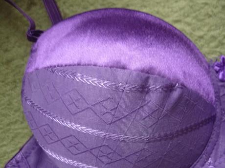 Fialova podprda 1, 95c