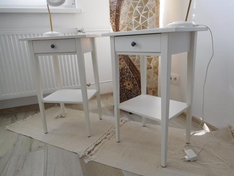 Príručný stolík / nočný -2x, drevený, 