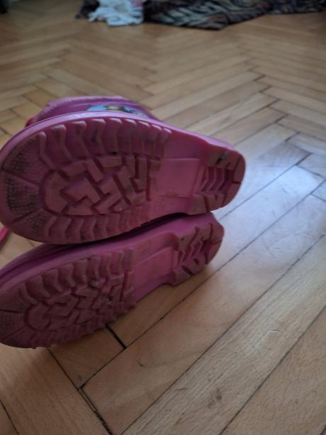 Gumaky masha a medveď, 27