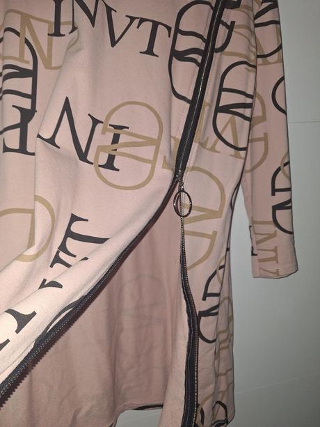 Asymetricka tunika, l