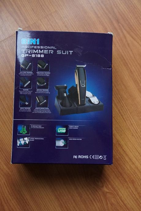 Strojček na zastrihávanie vlasov a brady (sada),