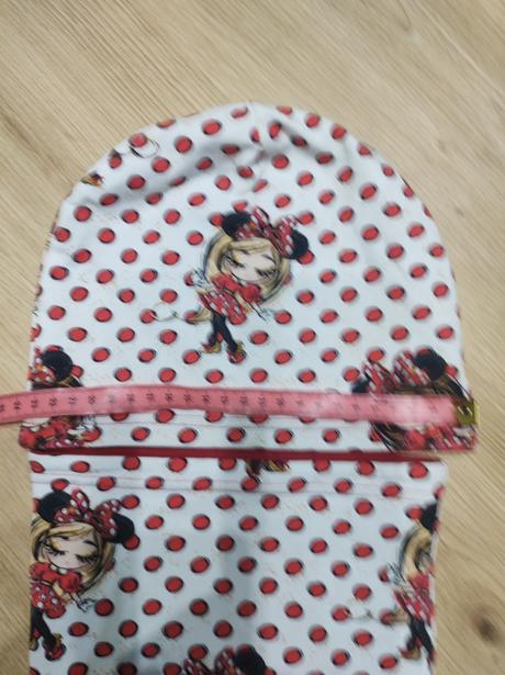 Čiapka a nákrčník, 116